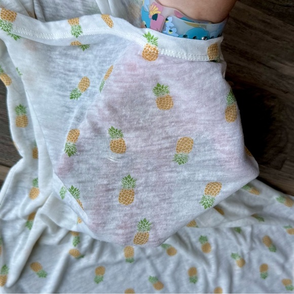 Zoe + Liv Target Pineapple Print Short Sleeve Crew Neck Sheer Tee - Size M - Picture 4 of 8